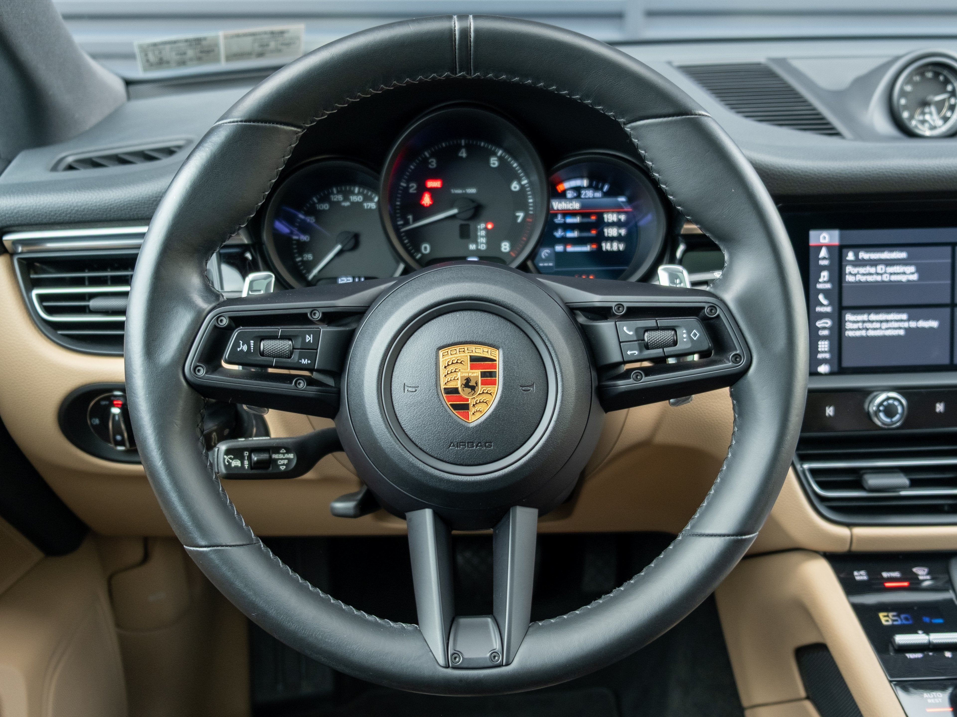 2023 Porsche Macan Base