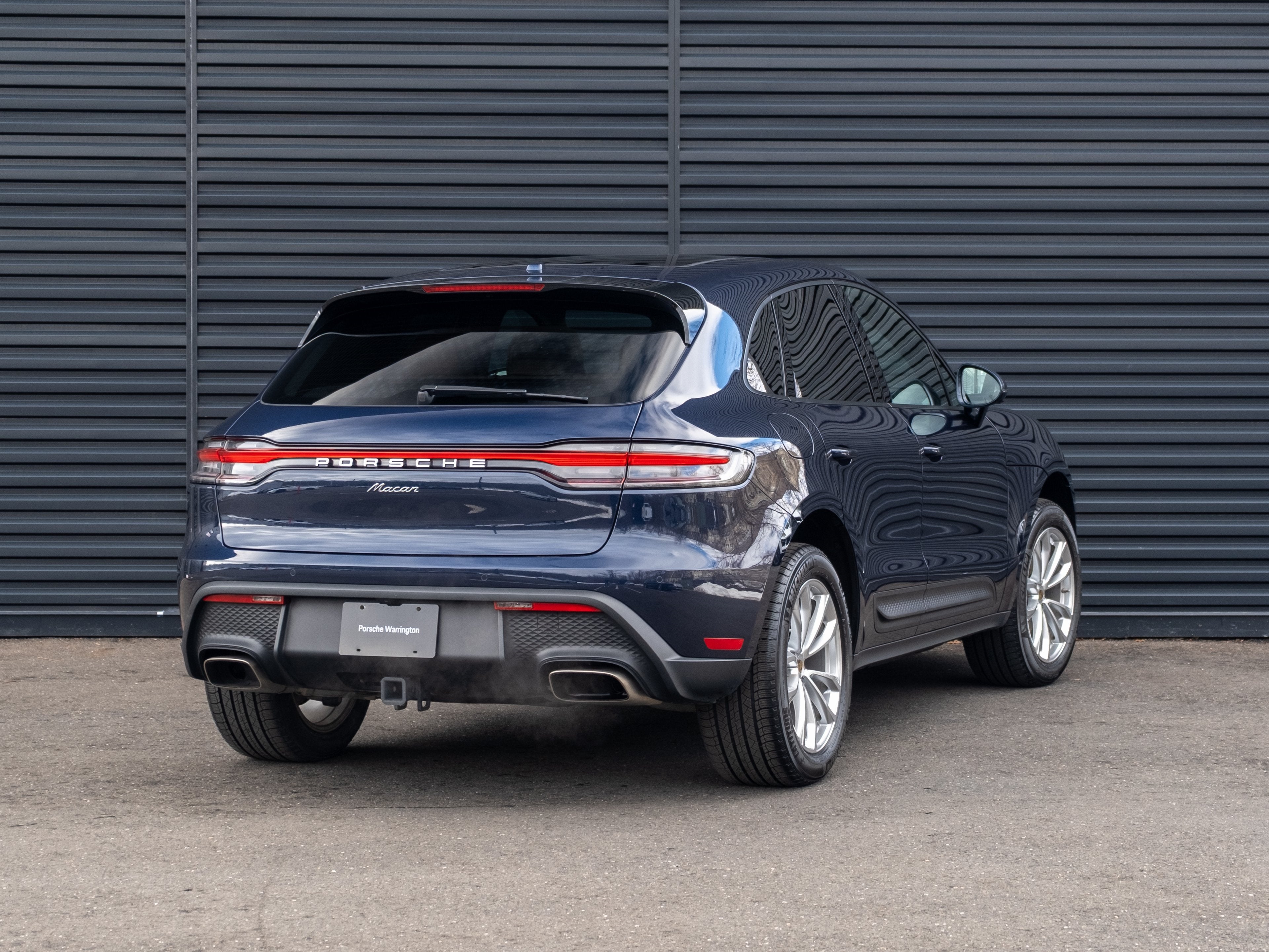 2023 Porsche Macan Base