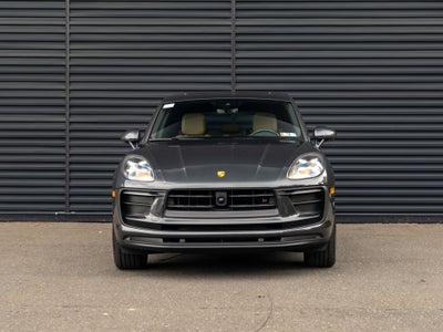 2023 Porsche Macan Base
