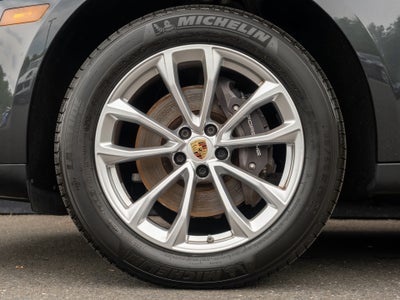 2023 Porsche Macan Base