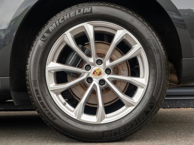 2023 Porsche Macan Base