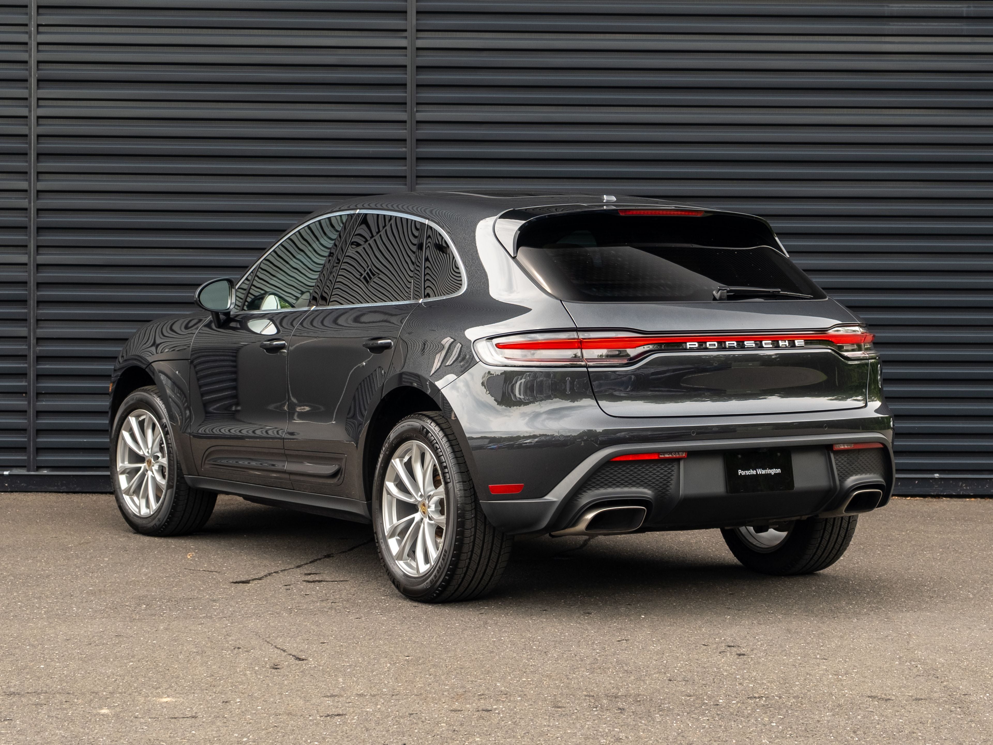 2023 Porsche Macan Base