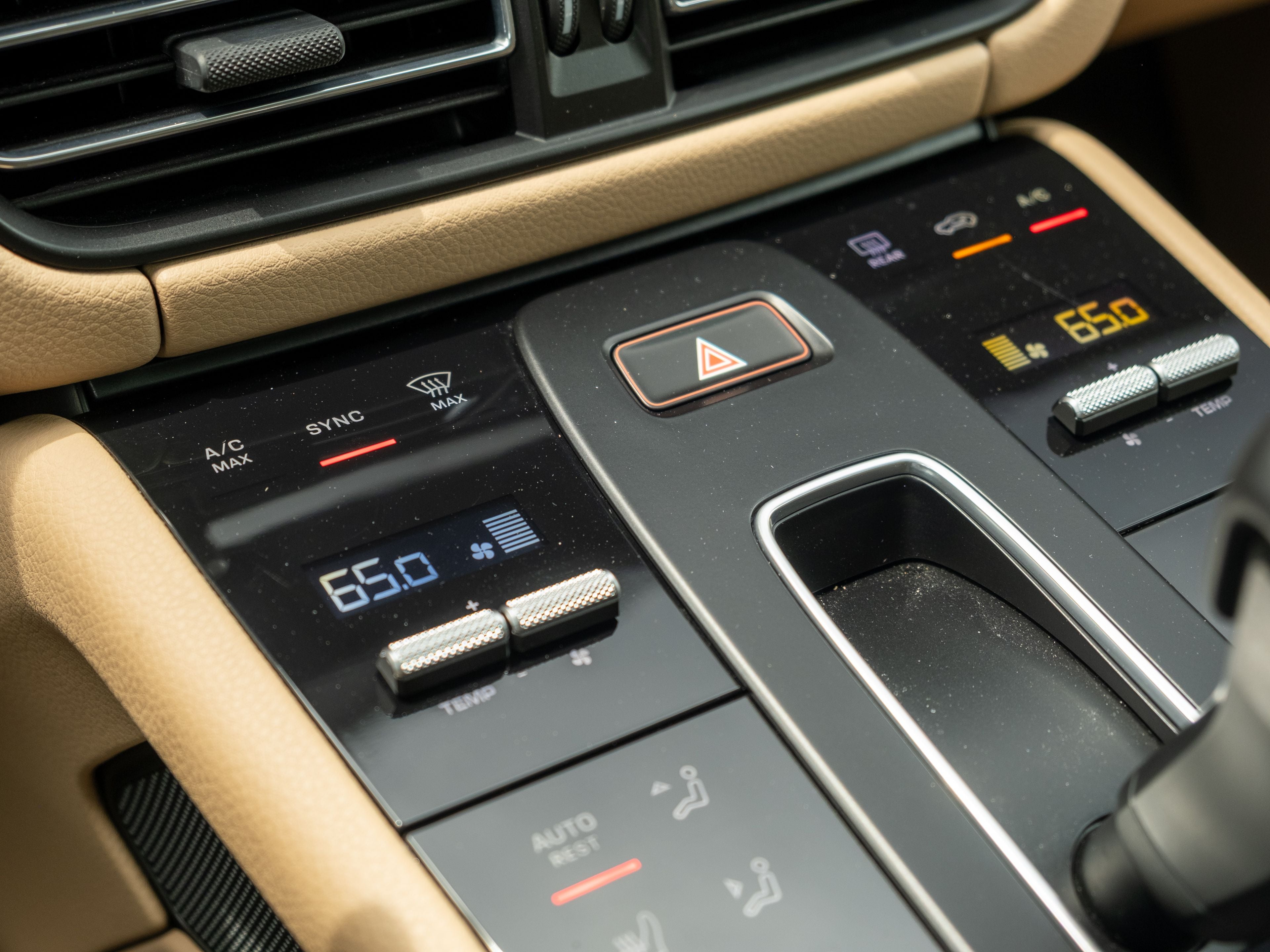 2023 Porsche Macan Base