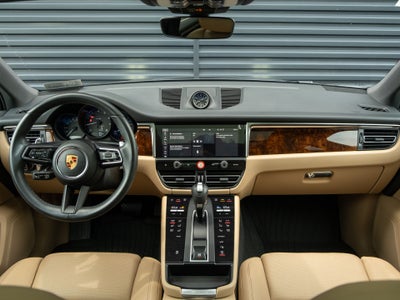 2023 Porsche Macan Base