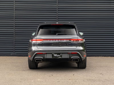 2023 Porsche Macan Base