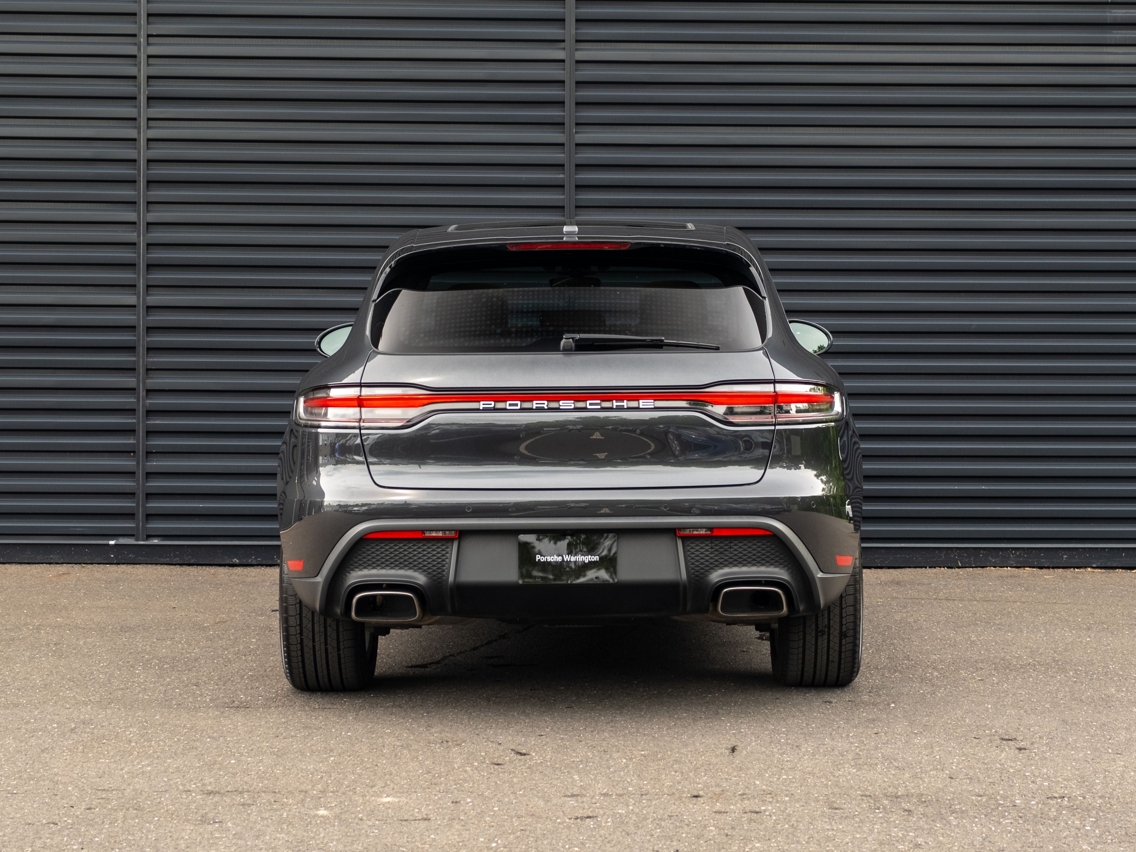 2023 Porsche Macan Base