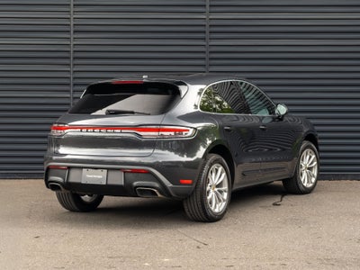 2023 Porsche Macan Base