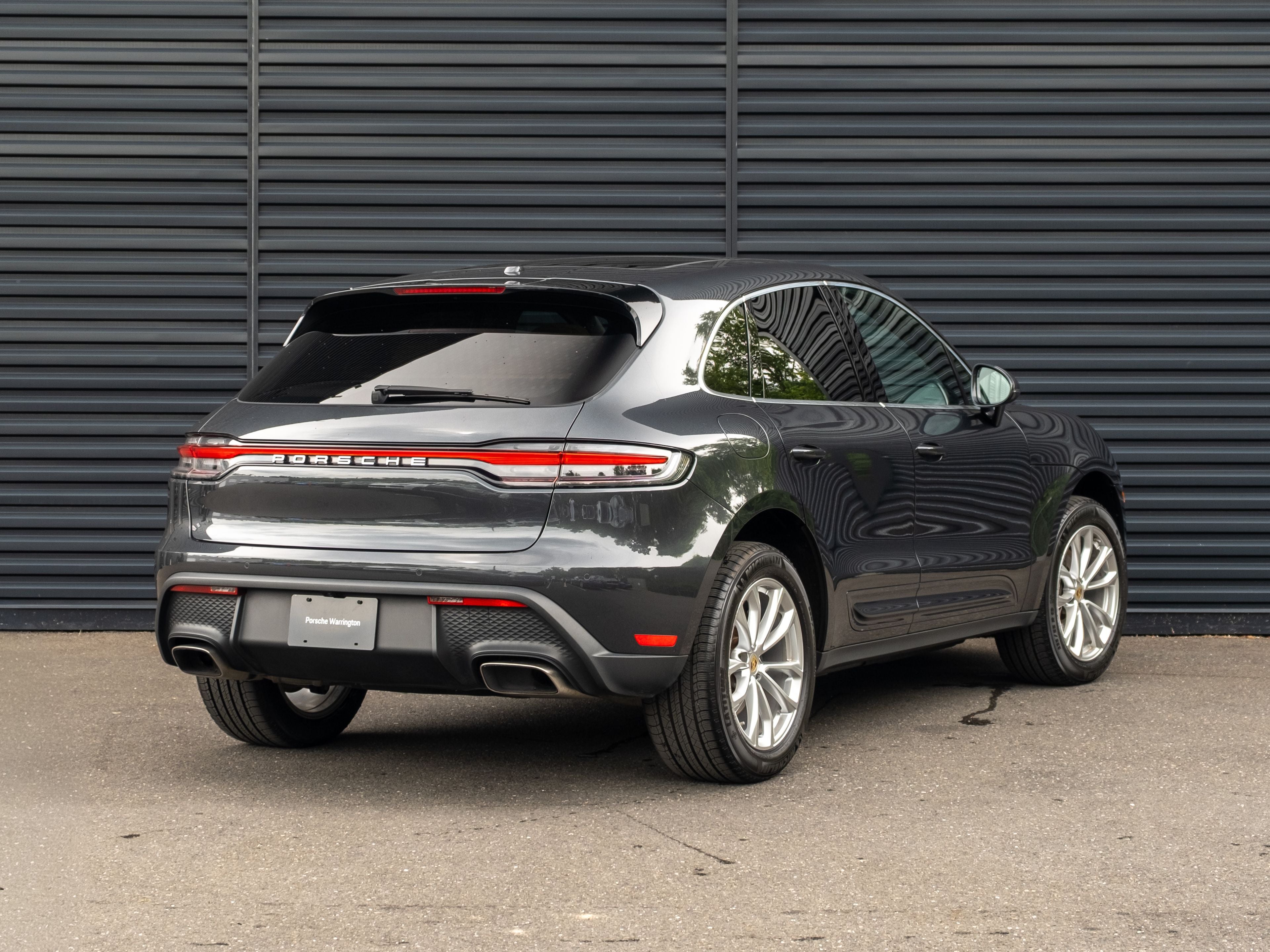 2023 Porsche Macan Base