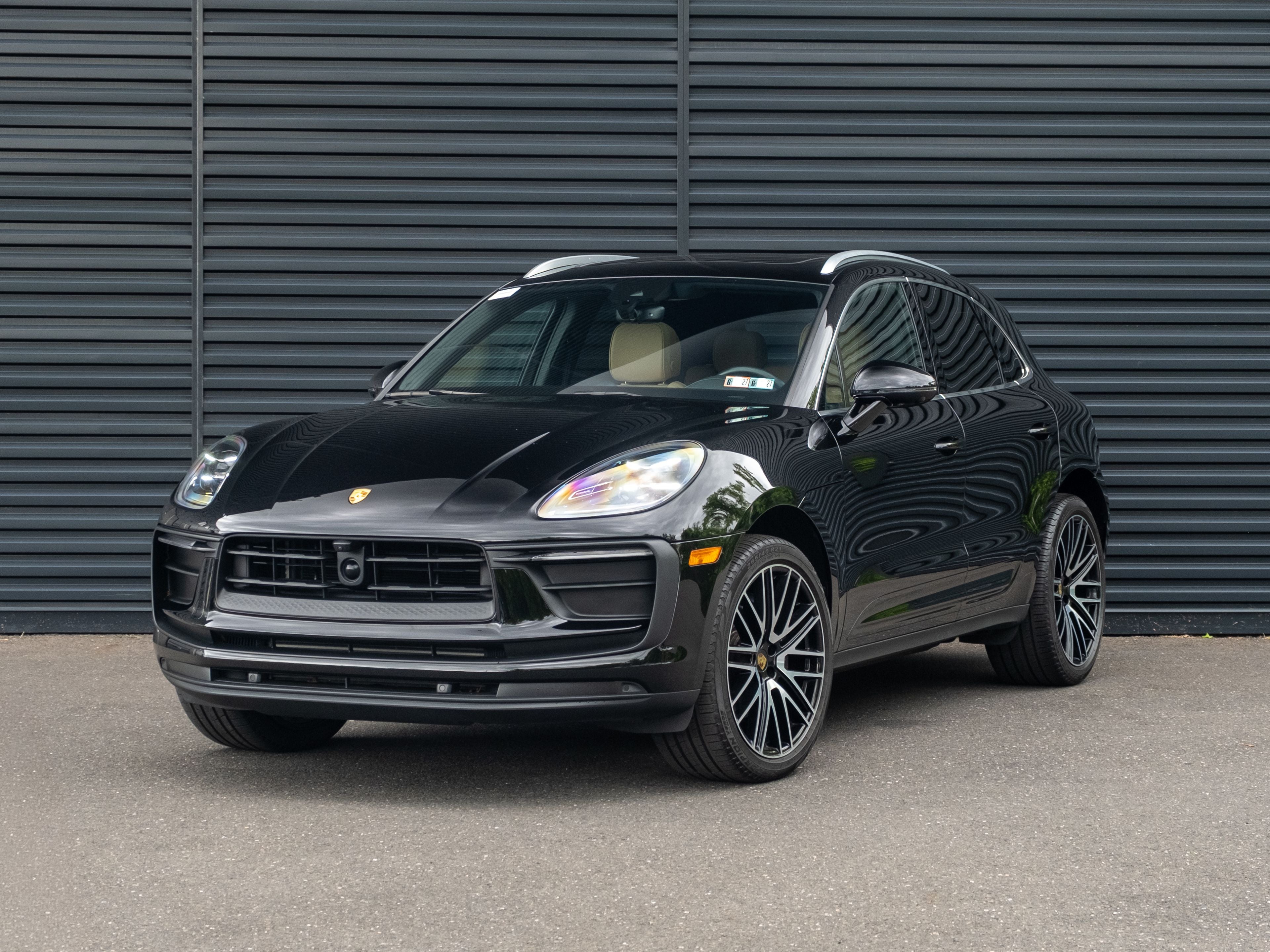 2023 Porsche Macan Base
