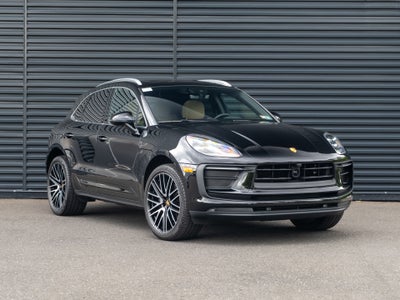 2023 Porsche Macan Base
