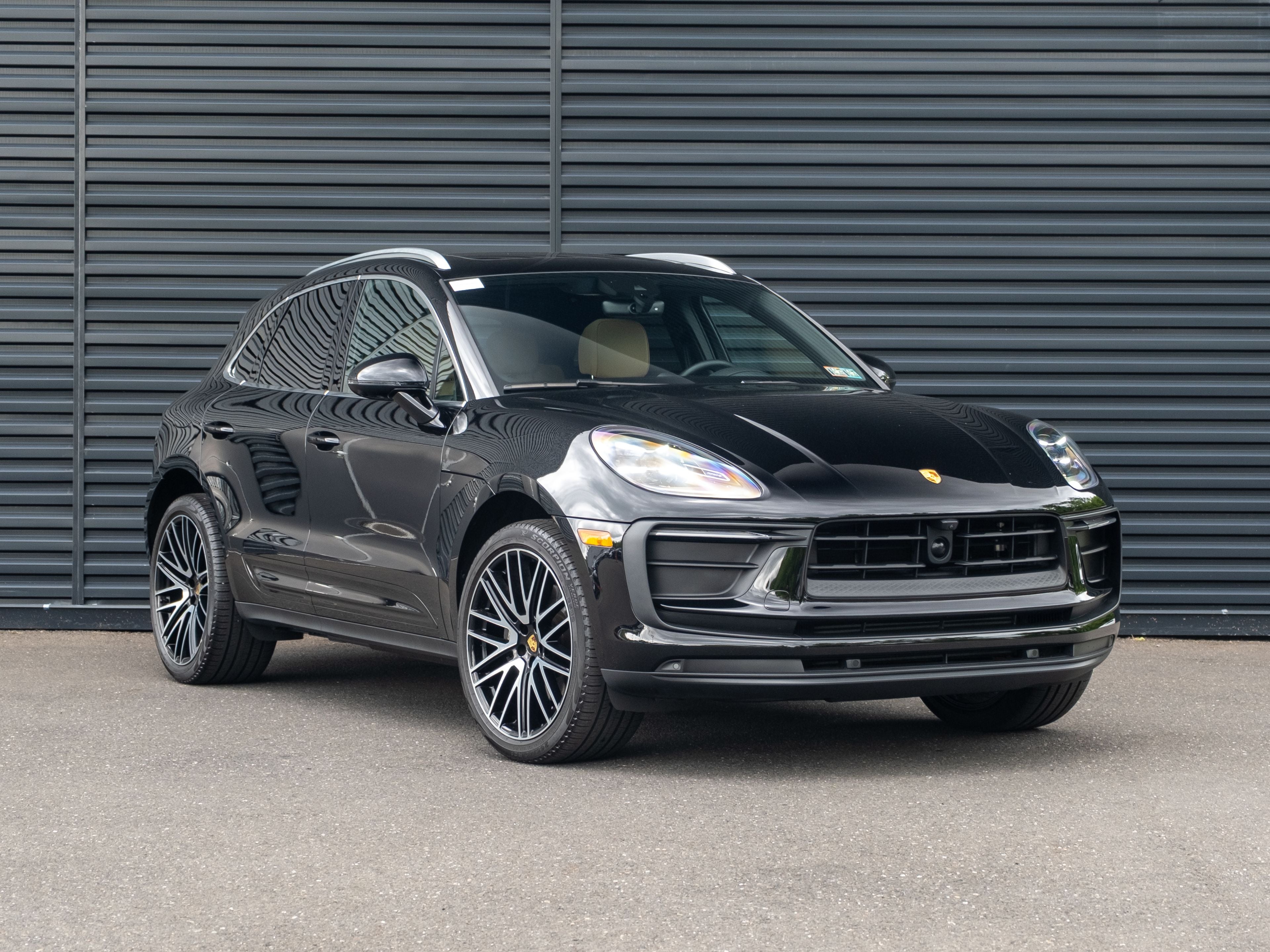 2023 Porsche Macan Base