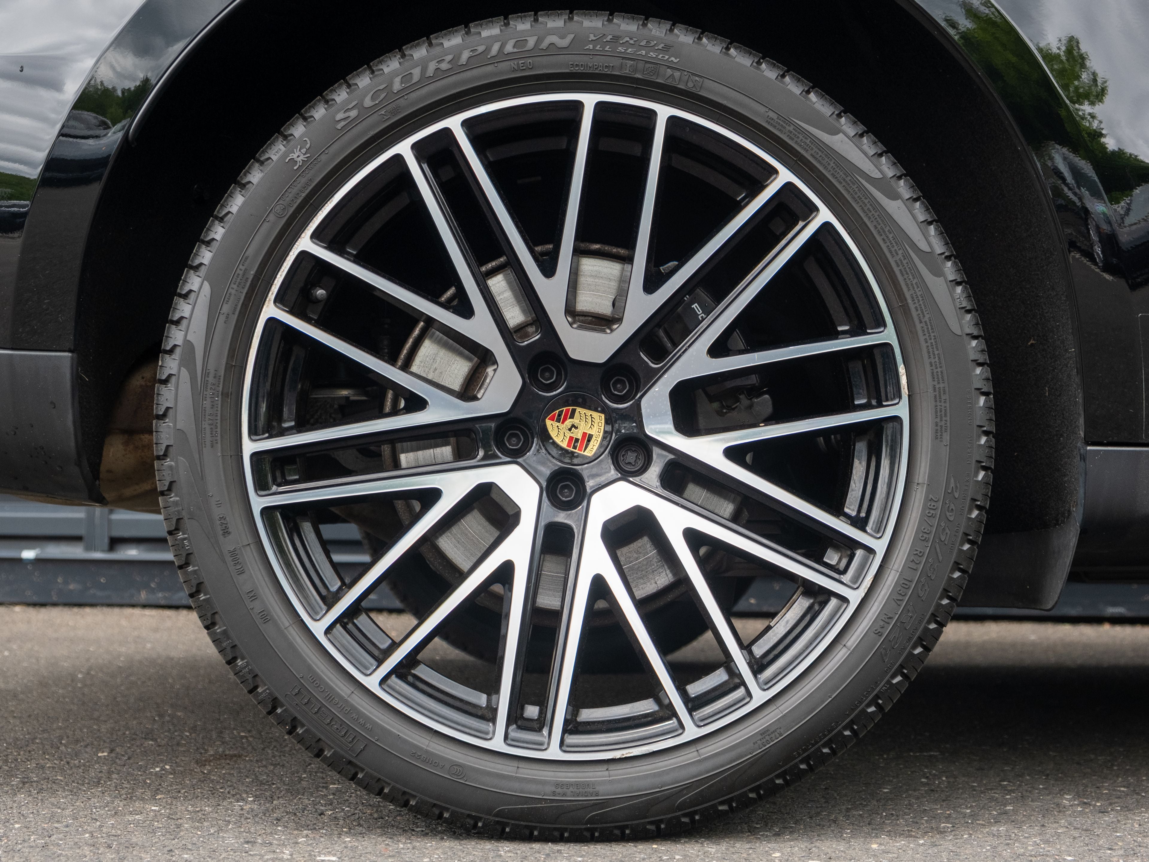 2023 Porsche Macan Base