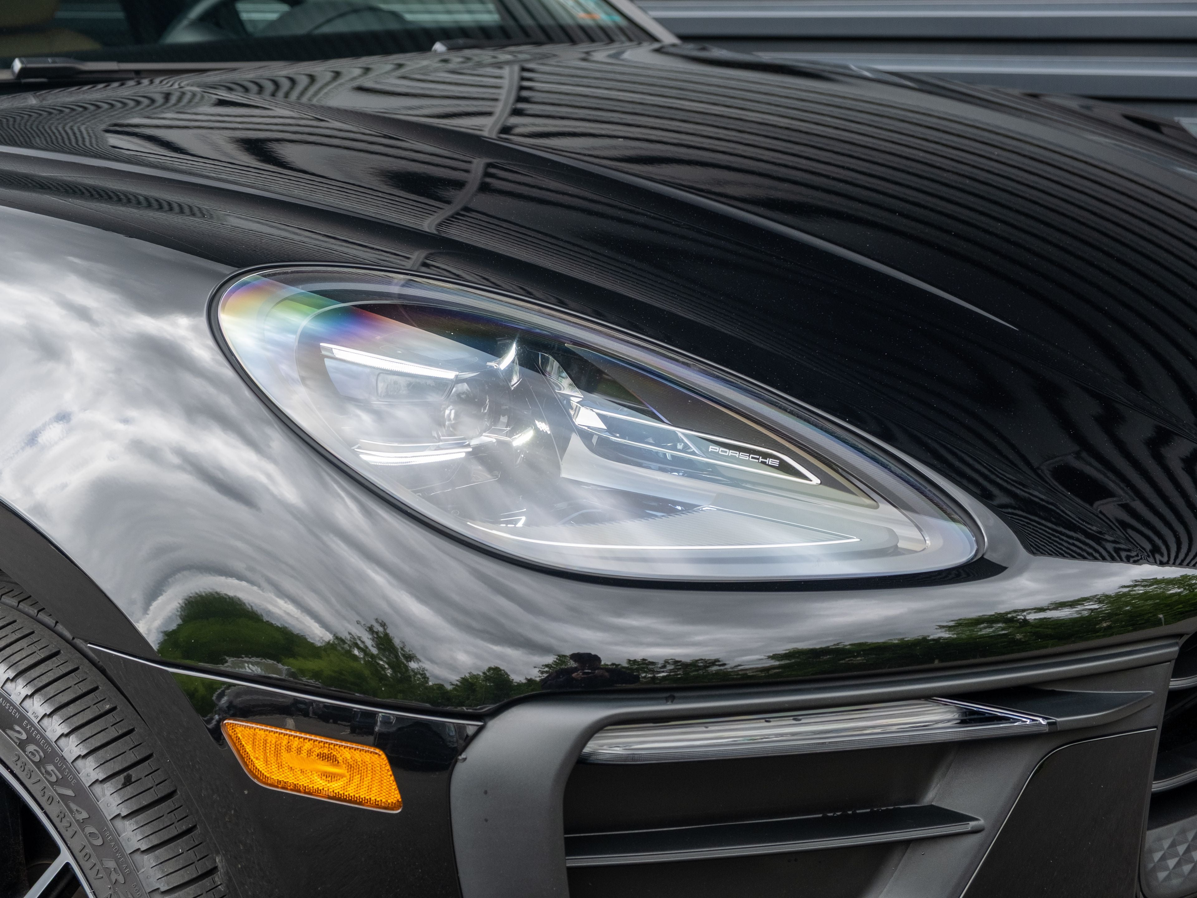 2023 Porsche Macan Base
