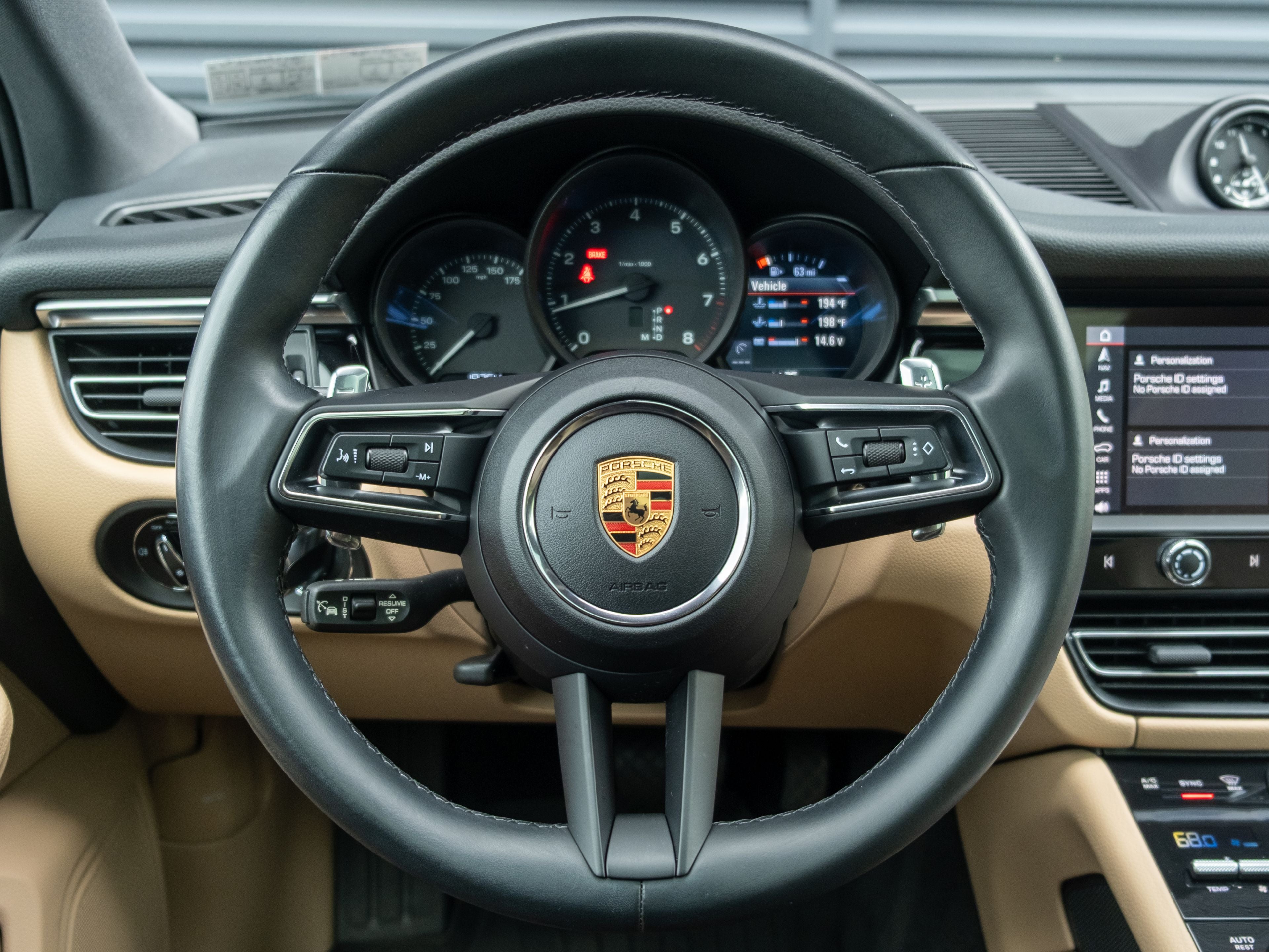 2023 Porsche Macan Base