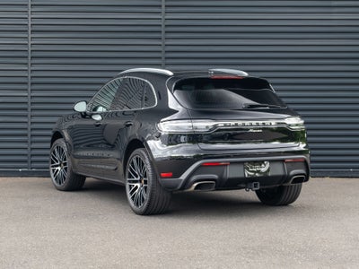 2023 Porsche Macan Base