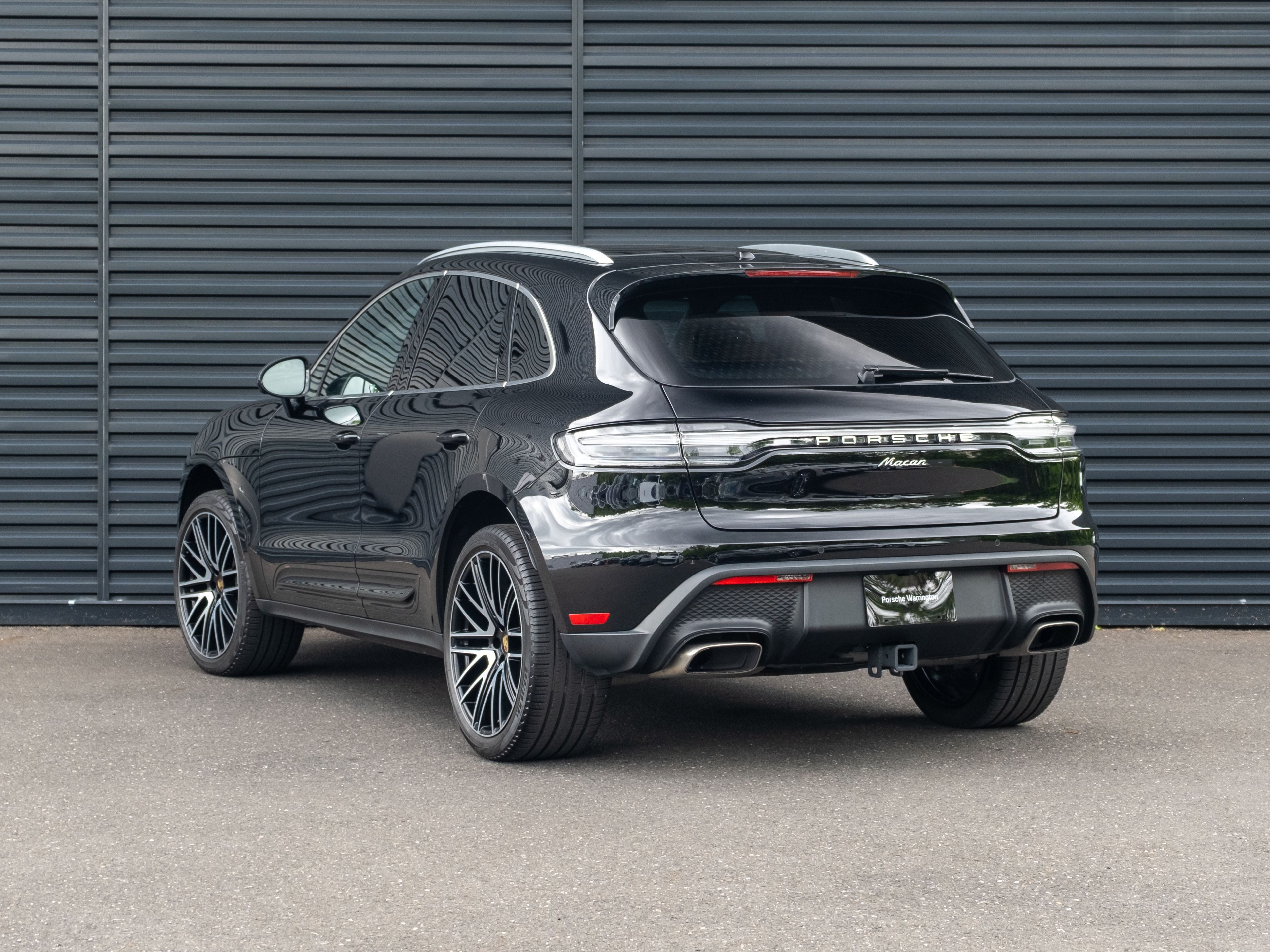 2023 Porsche Macan Base