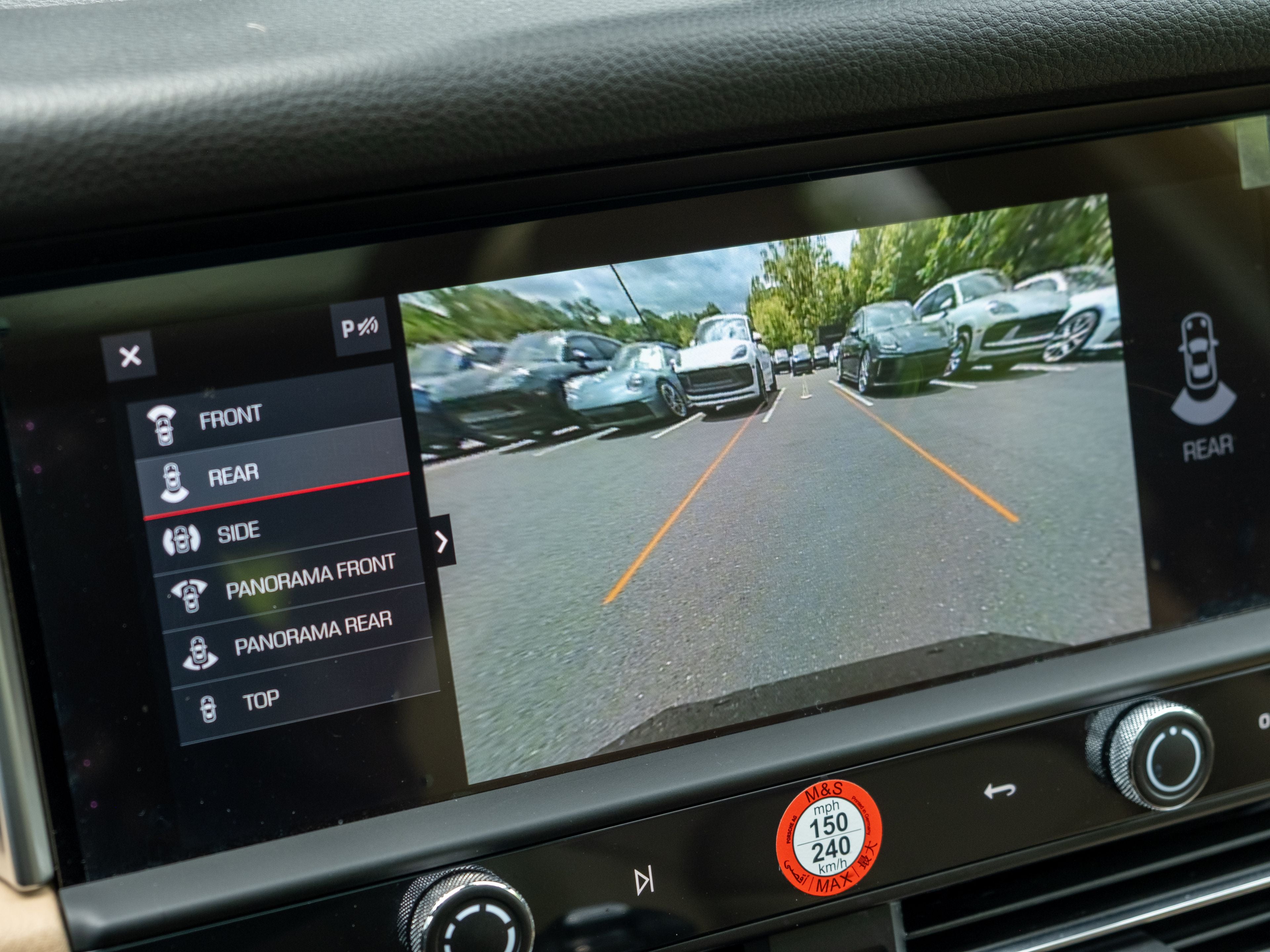 2023 Porsche Macan Base