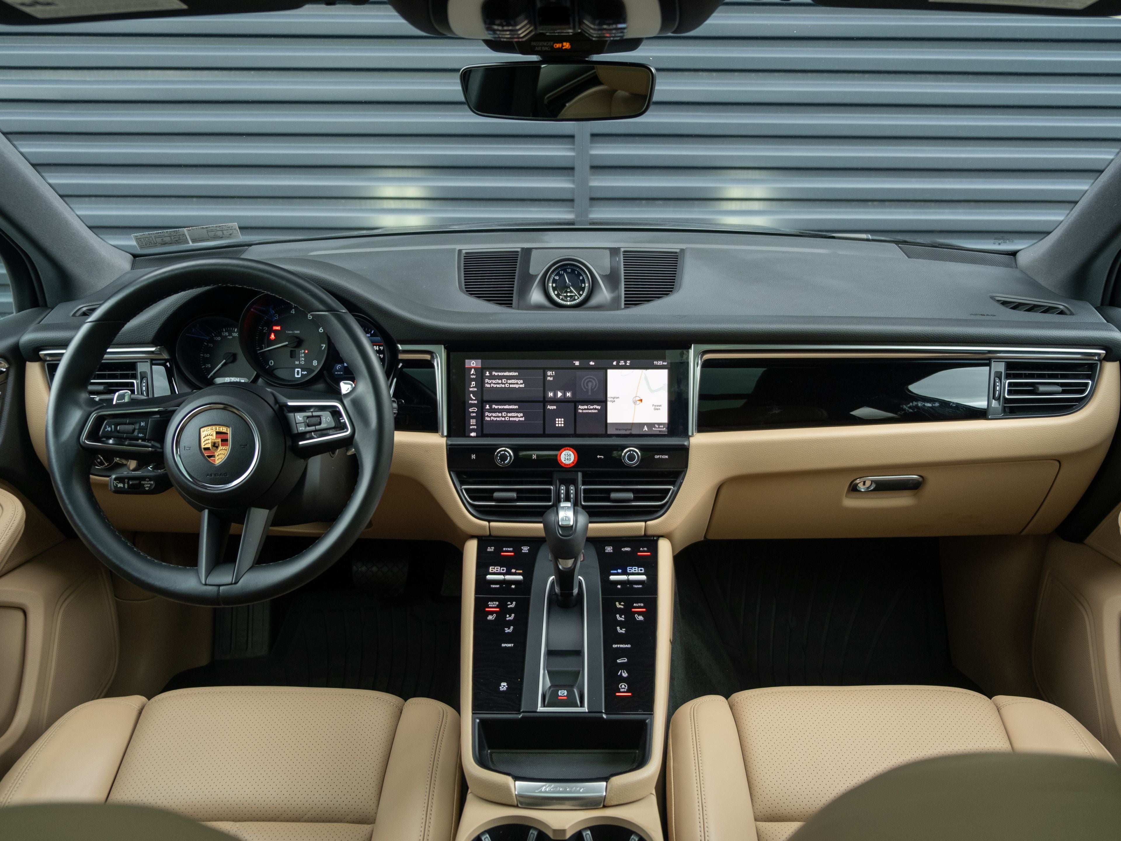 2023 Porsche Macan Base