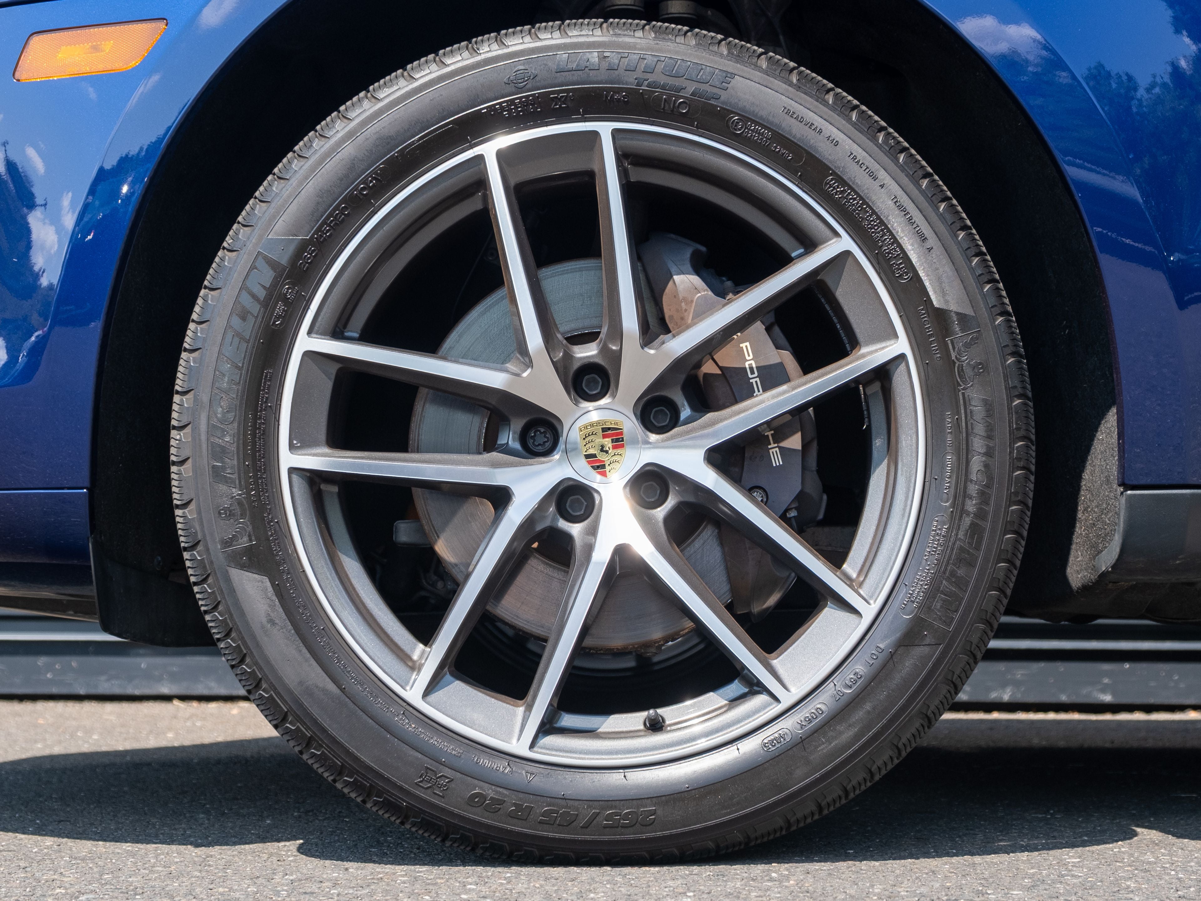 2024 Porsche Macan Base
