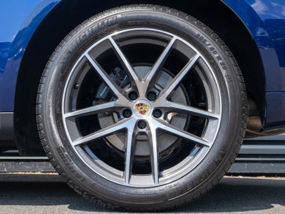 2024 Porsche Macan Base