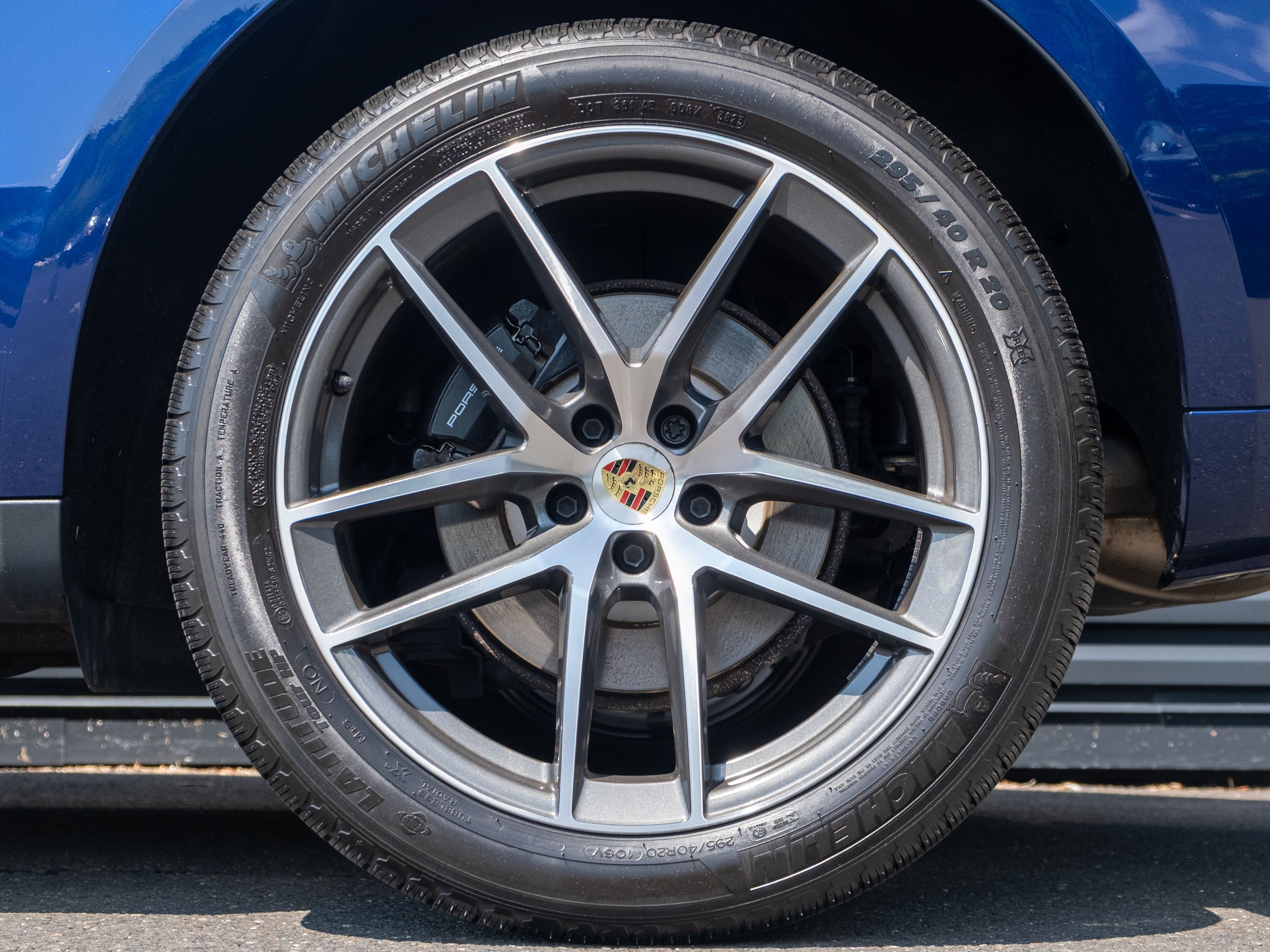 2024 Porsche Macan Base