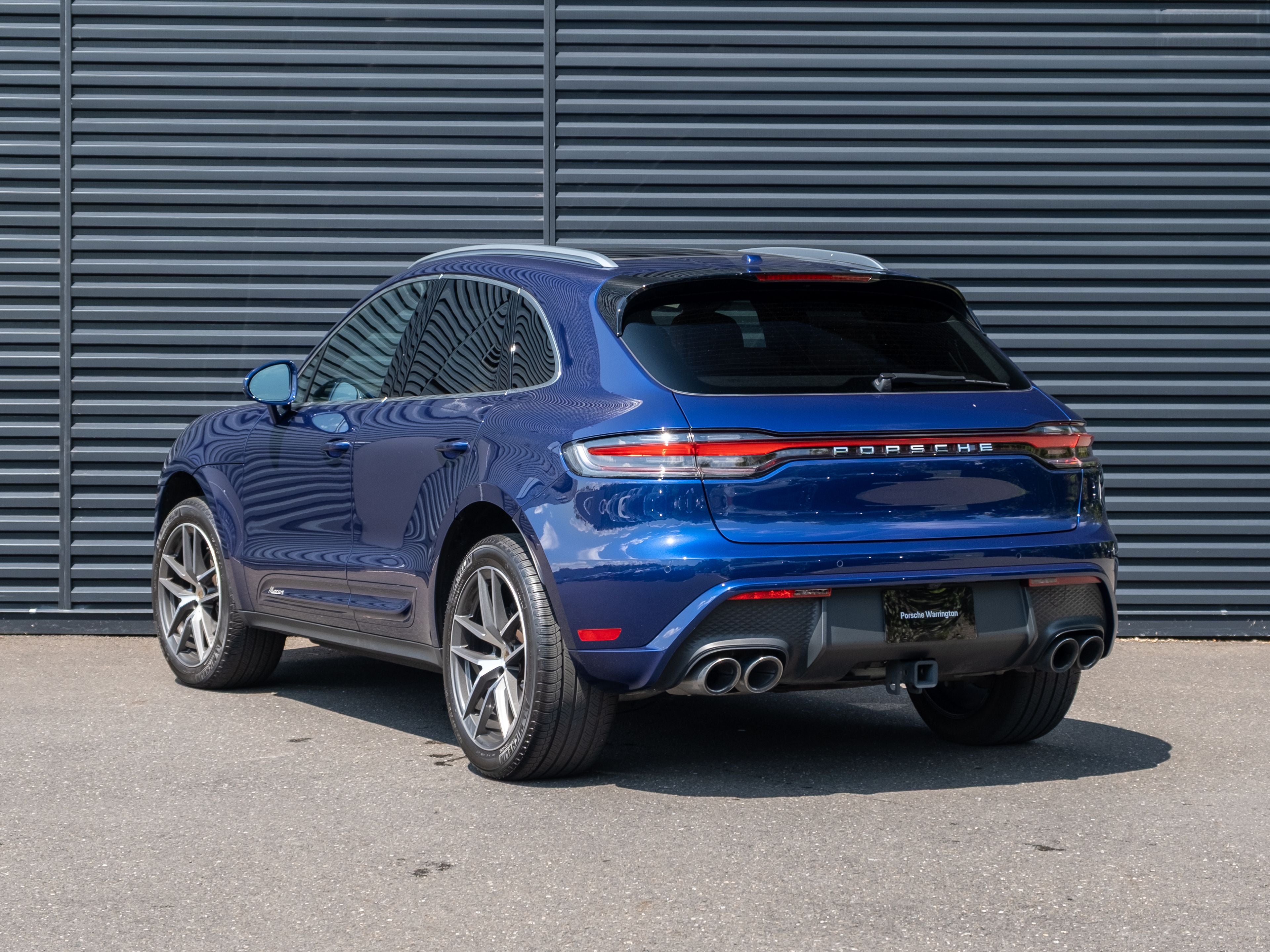 2024 Porsche Macan Base