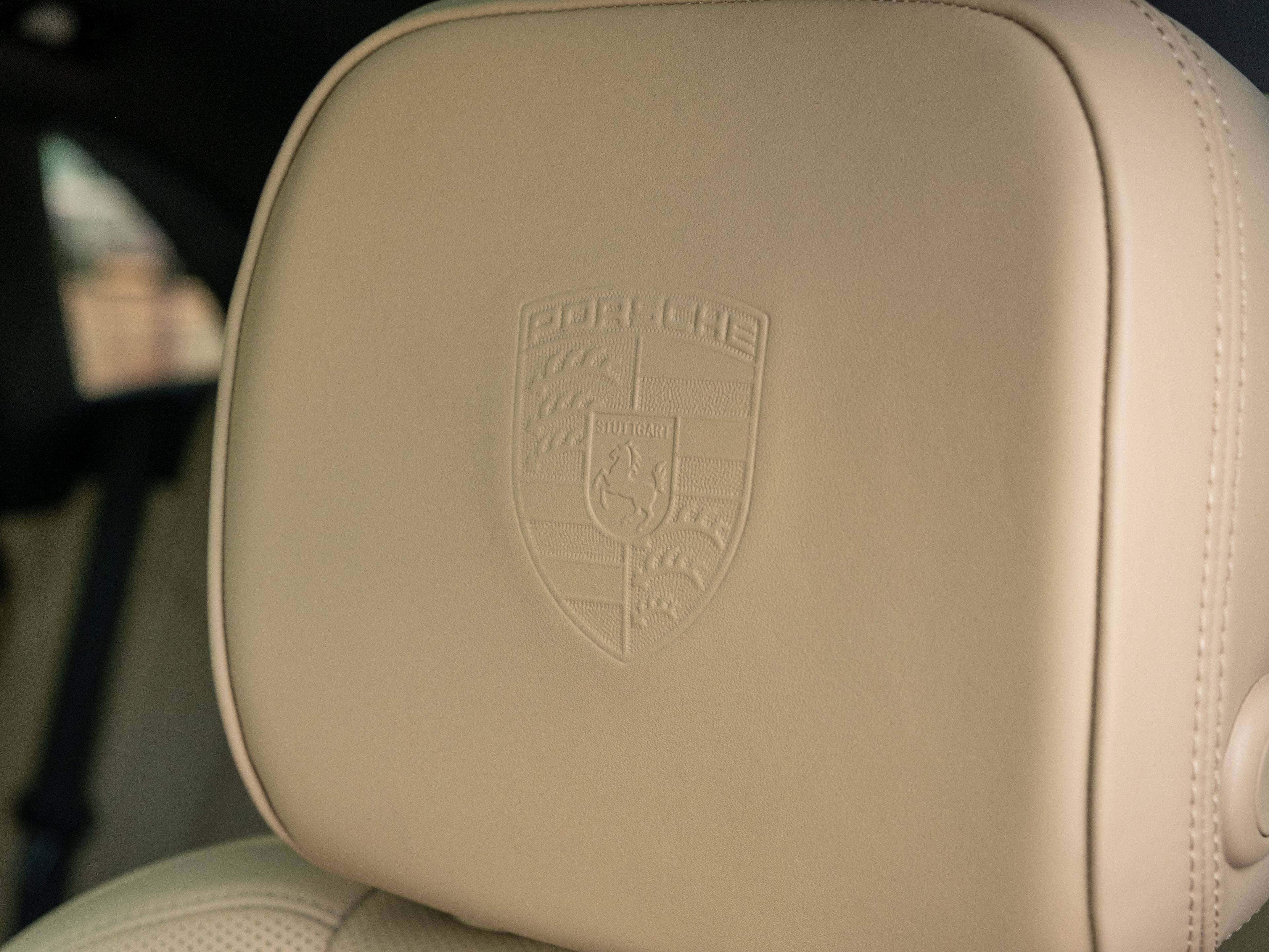 2024 Porsche Macan Base