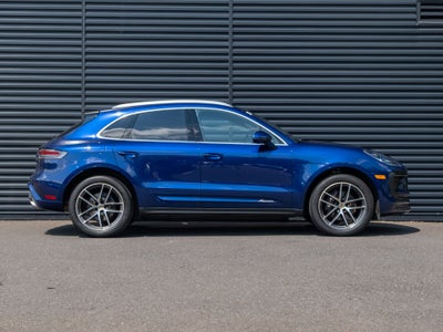2024 Porsche Macan Base
