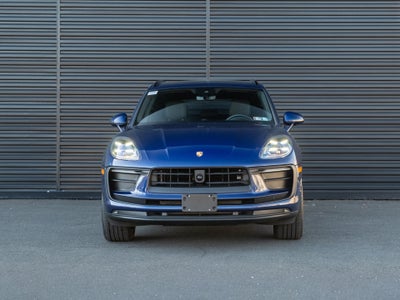 2024 Porsche Macan Base