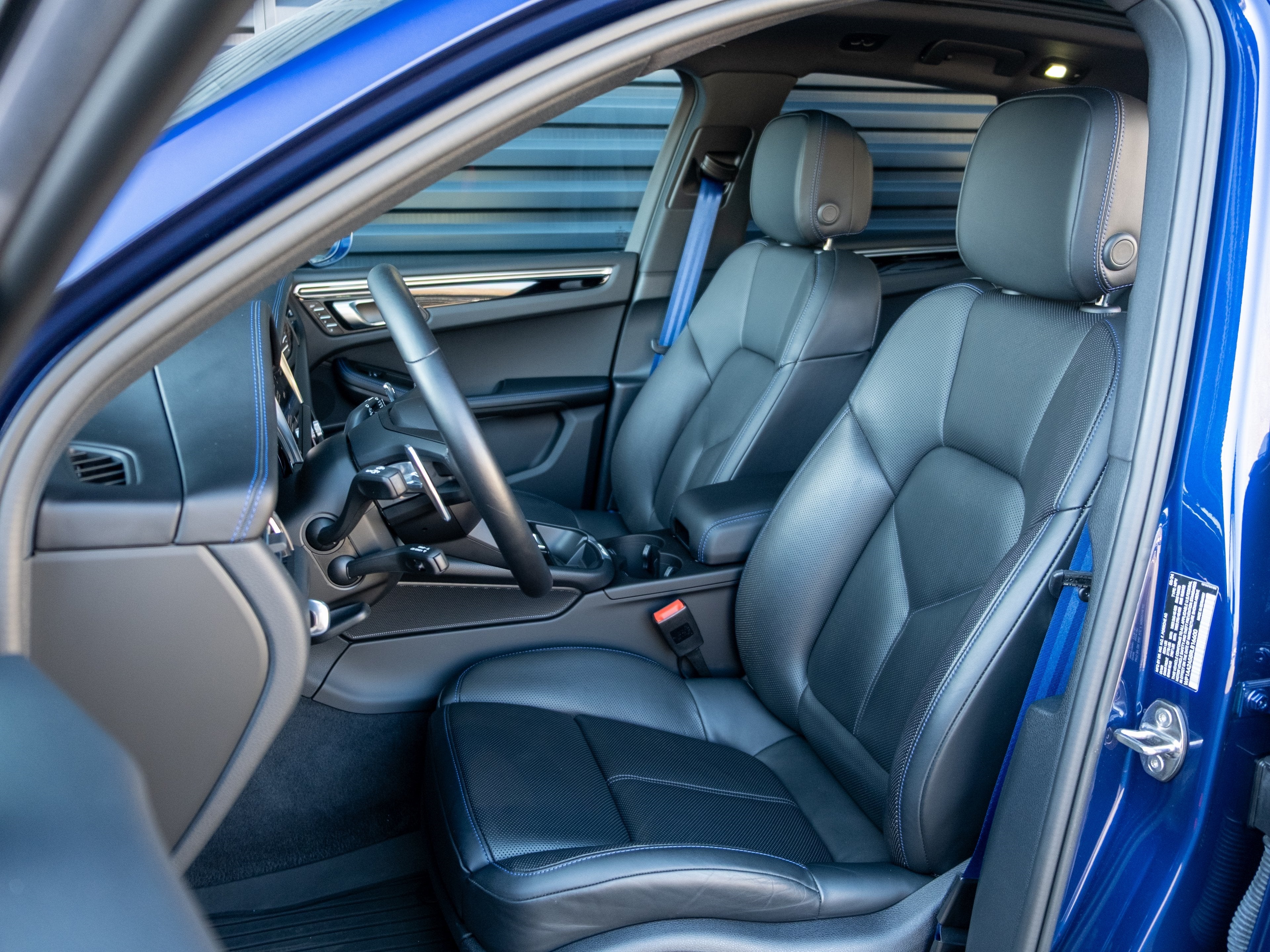 2024 Porsche Macan Base