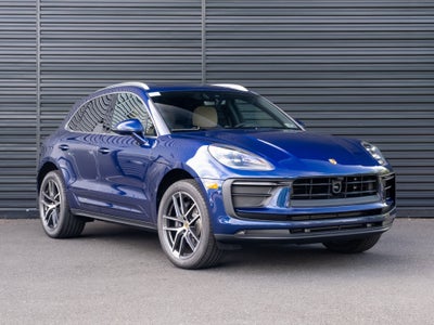 2025 Porsche Macan Base