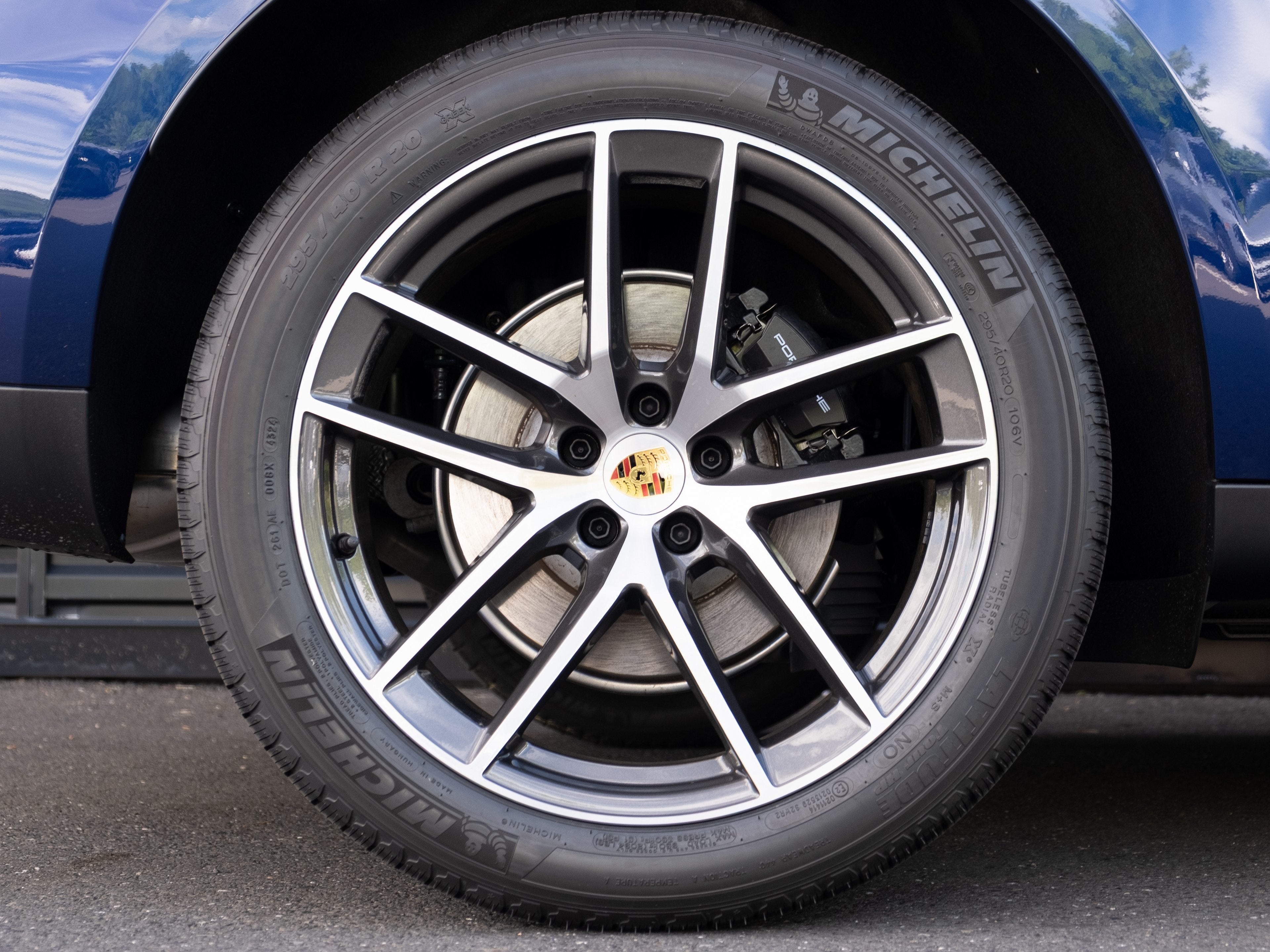 2025 Porsche Macan Base