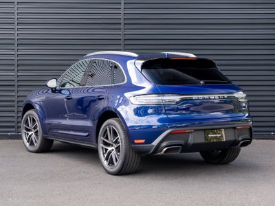 2025 Porsche Macan Base