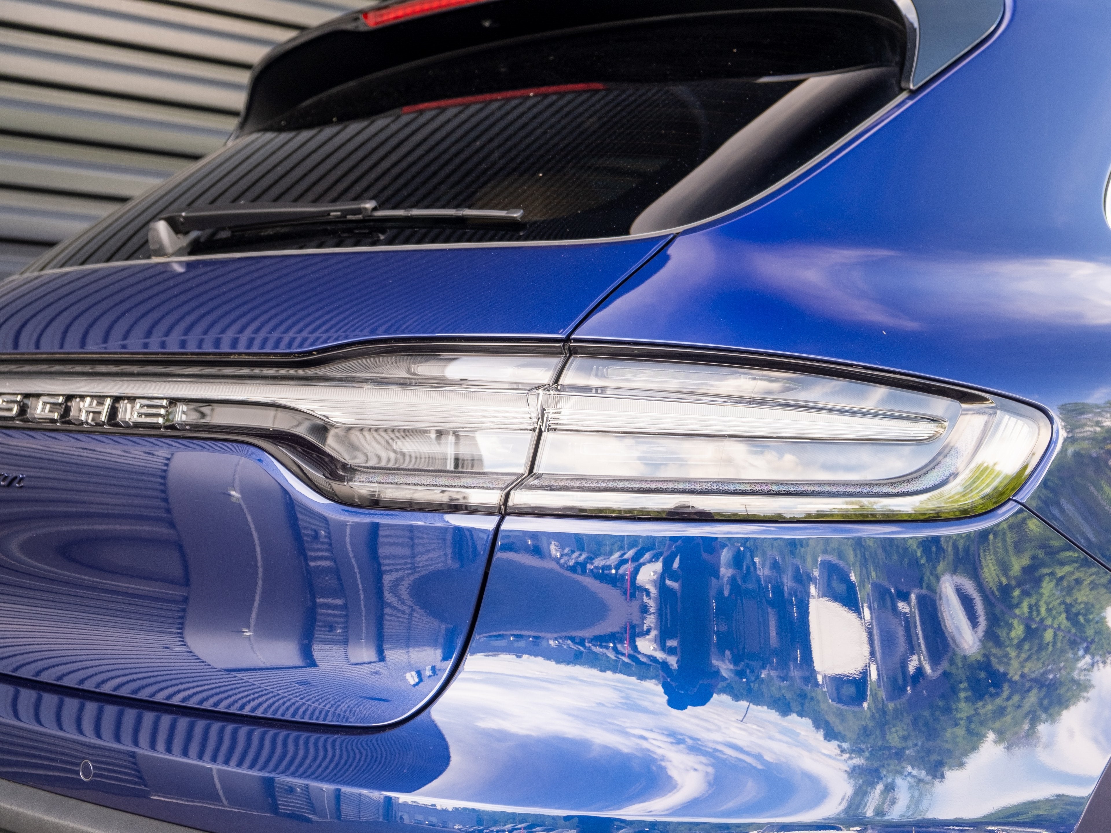 2025 Porsche Macan Base