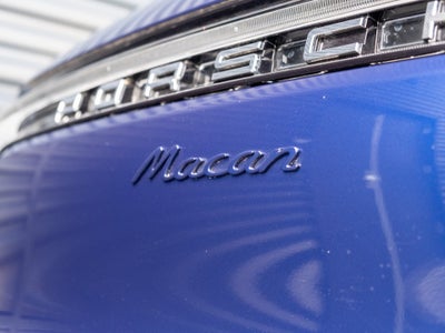 2025 Porsche Macan Base