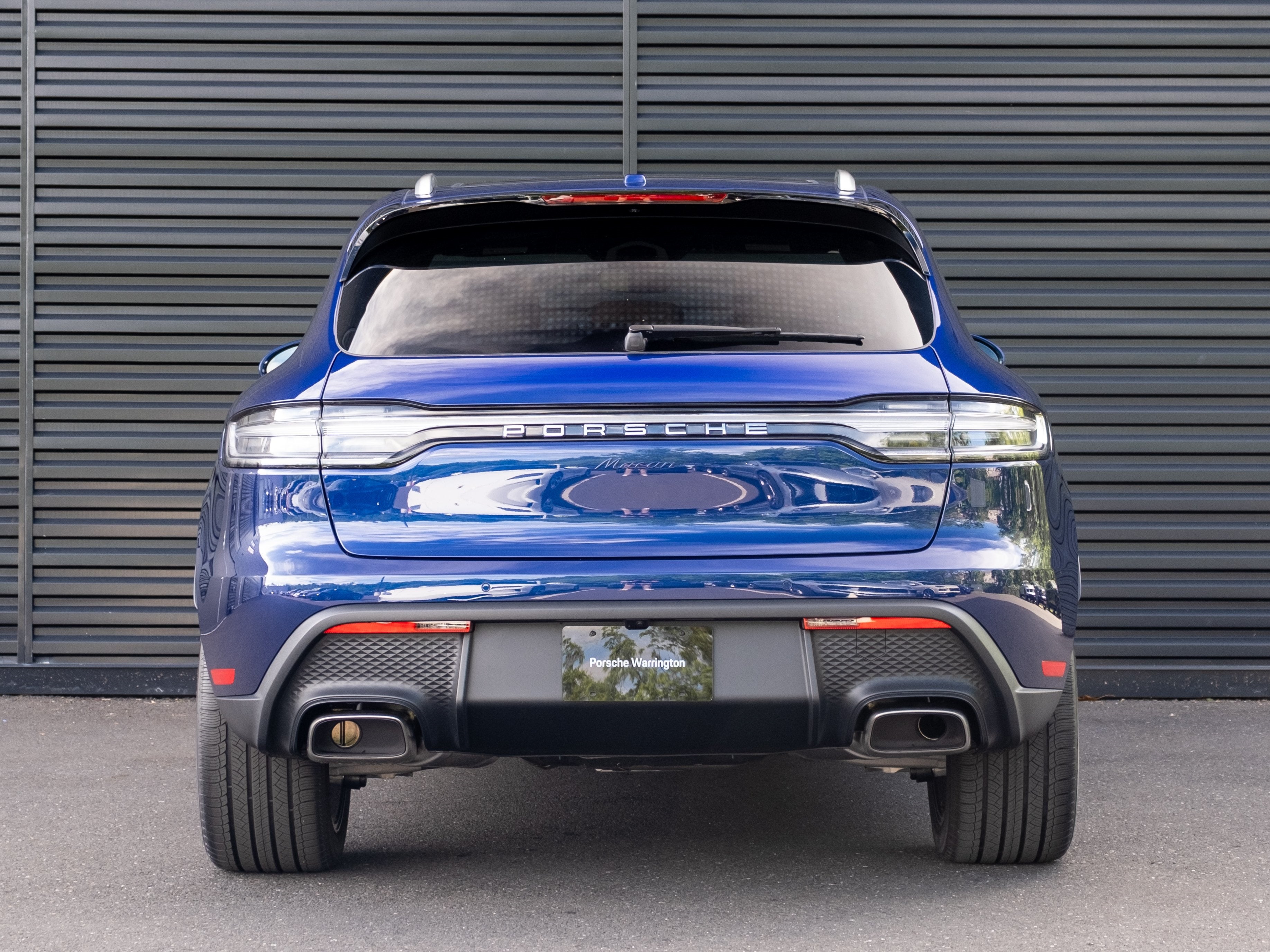 2025 Porsche Macan Base