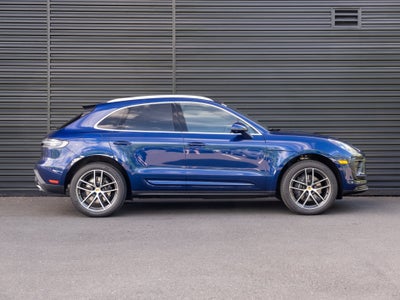 2025 Porsche Macan Base