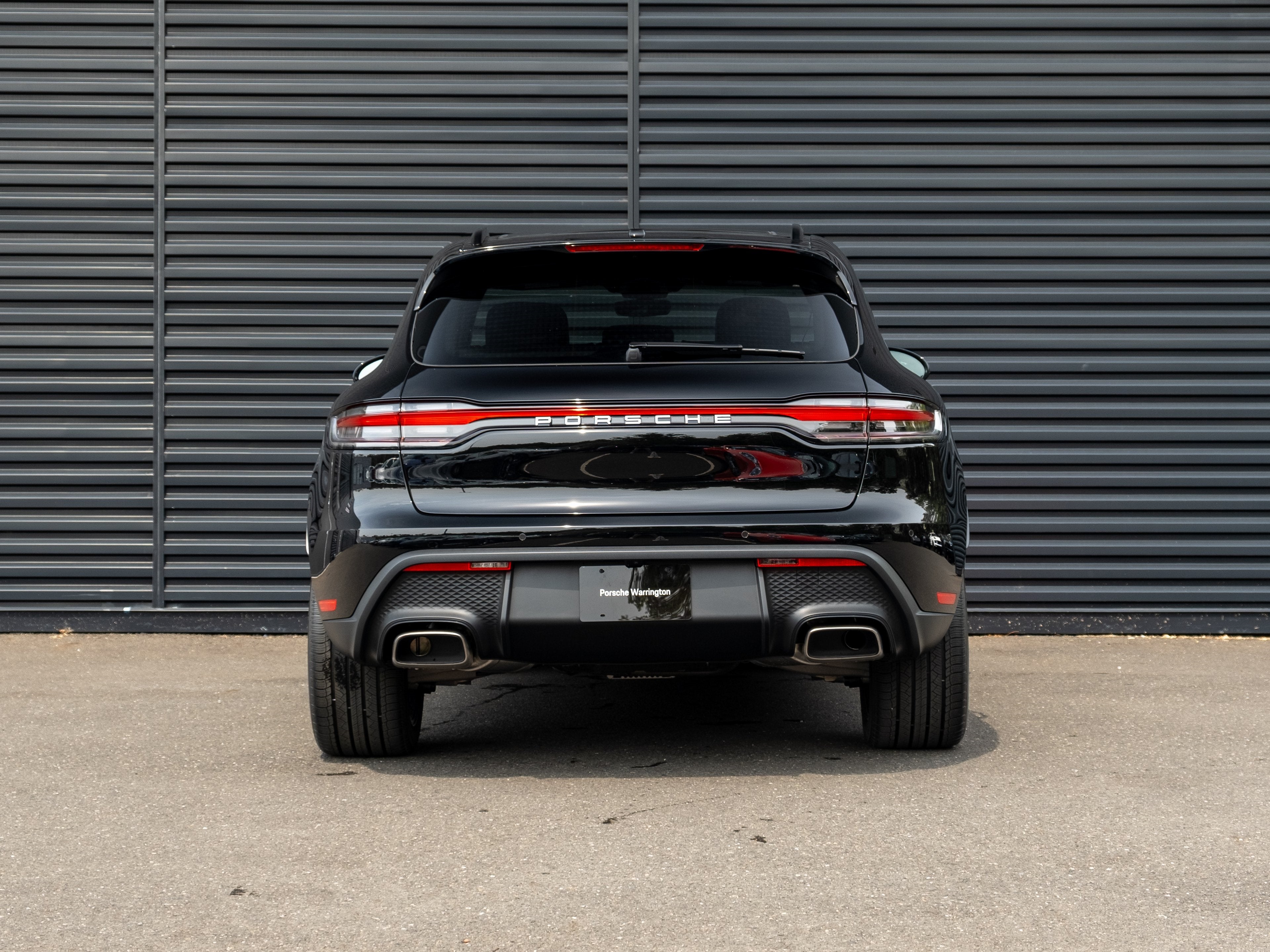 2025 Porsche Macan Base