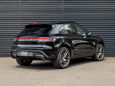 2025 Porsche Macan Base