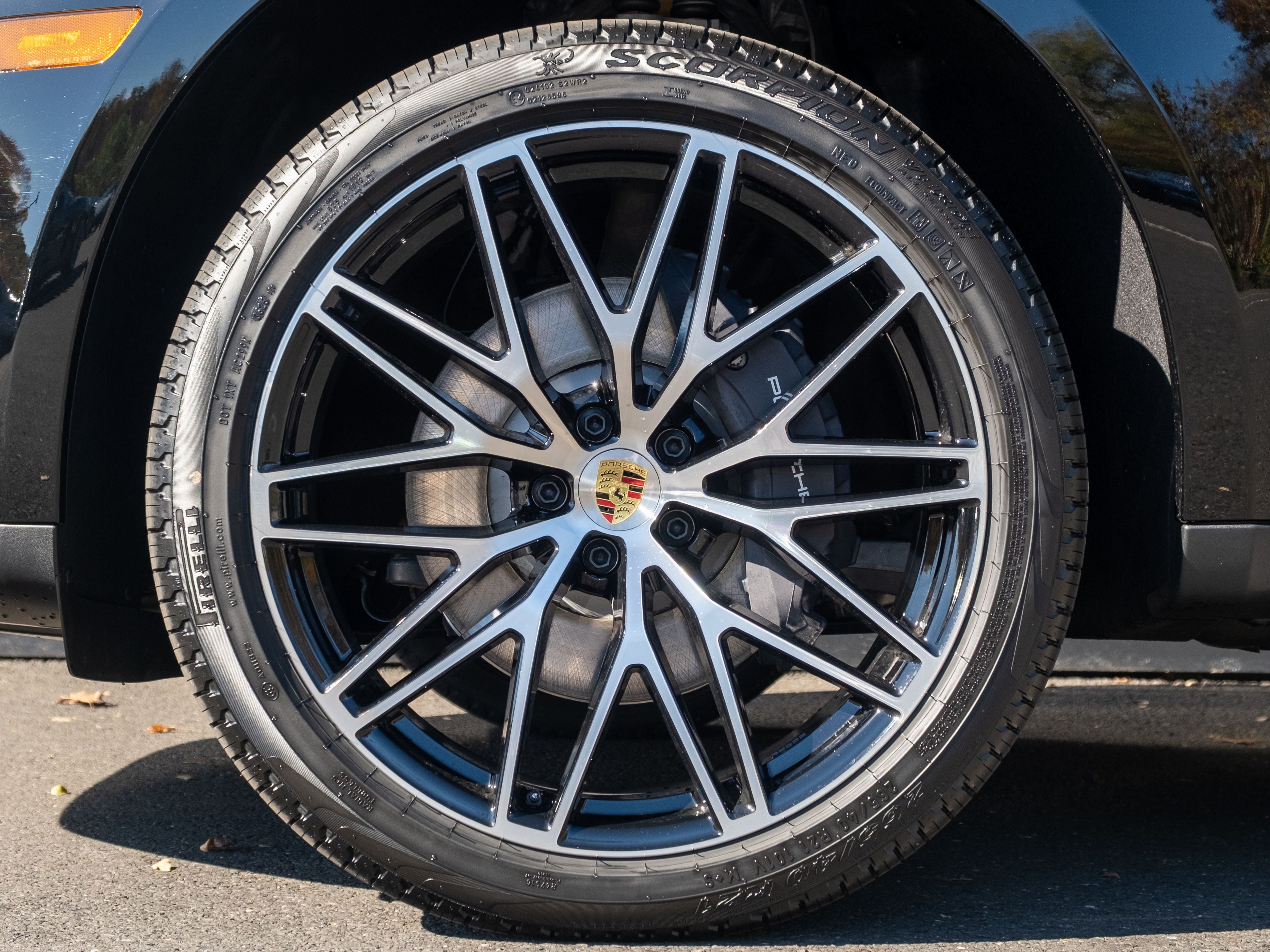 2026 Porsche Macan Base