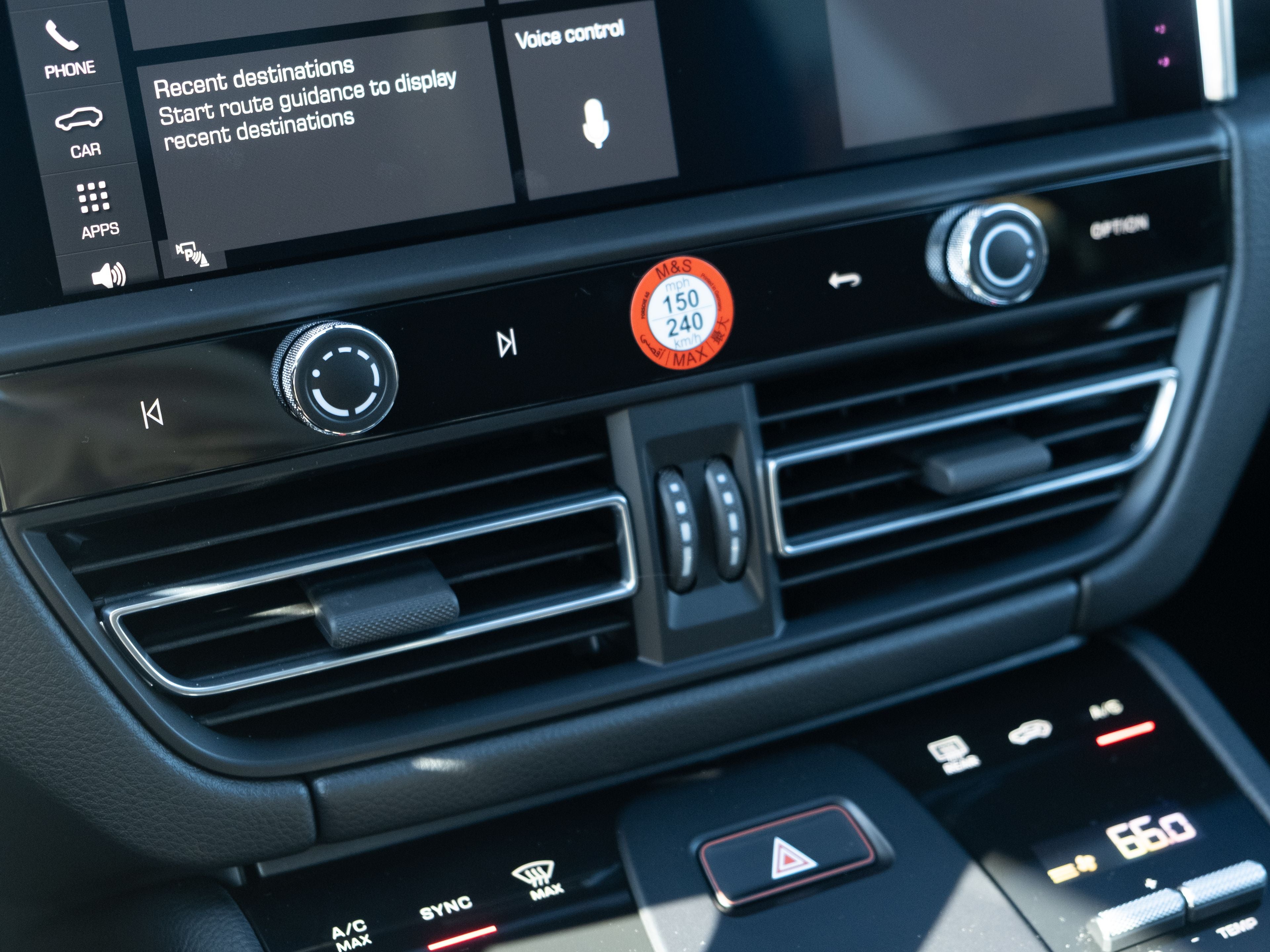 2026 Porsche Macan Base