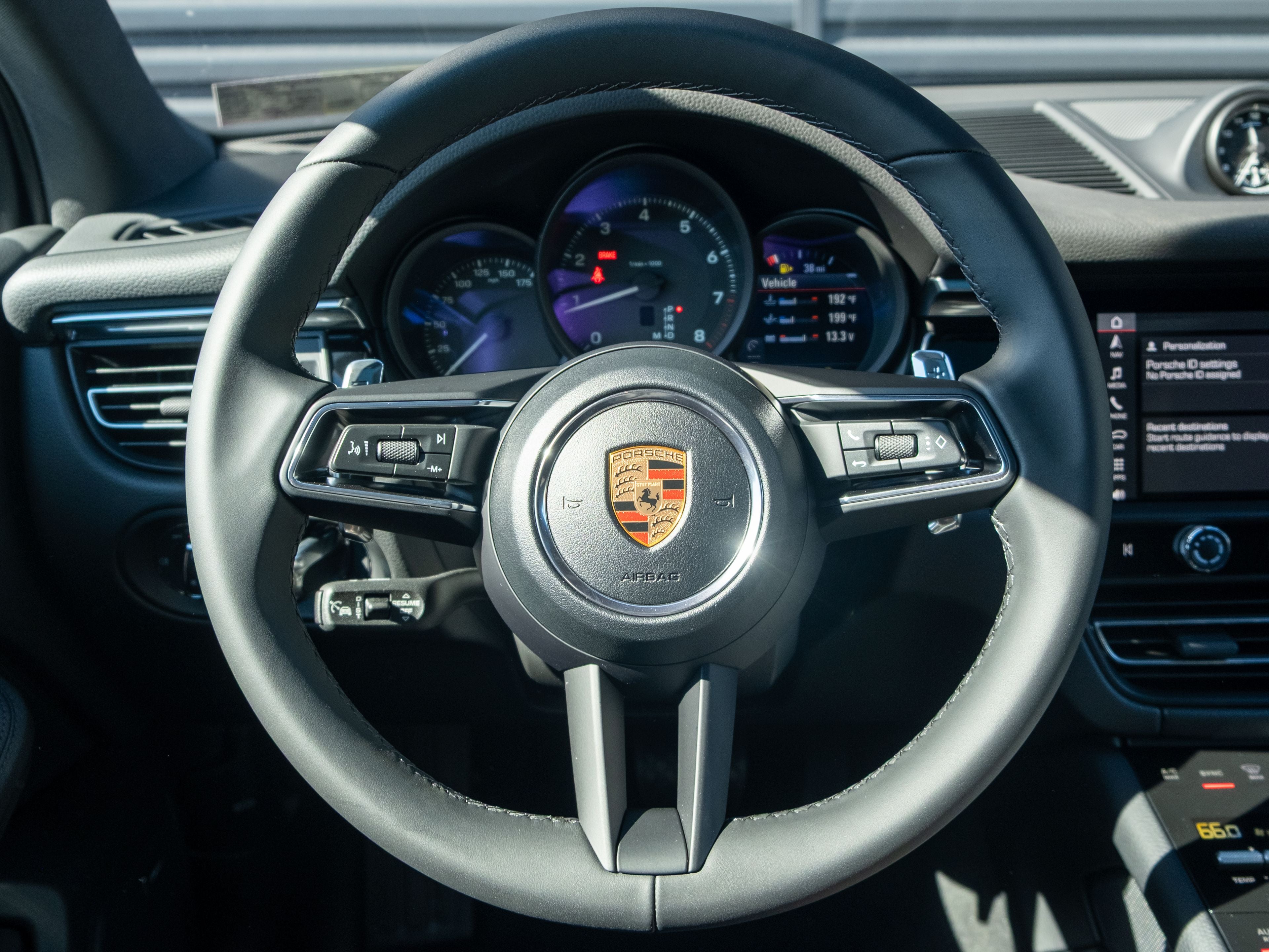 2026 Porsche Macan Base