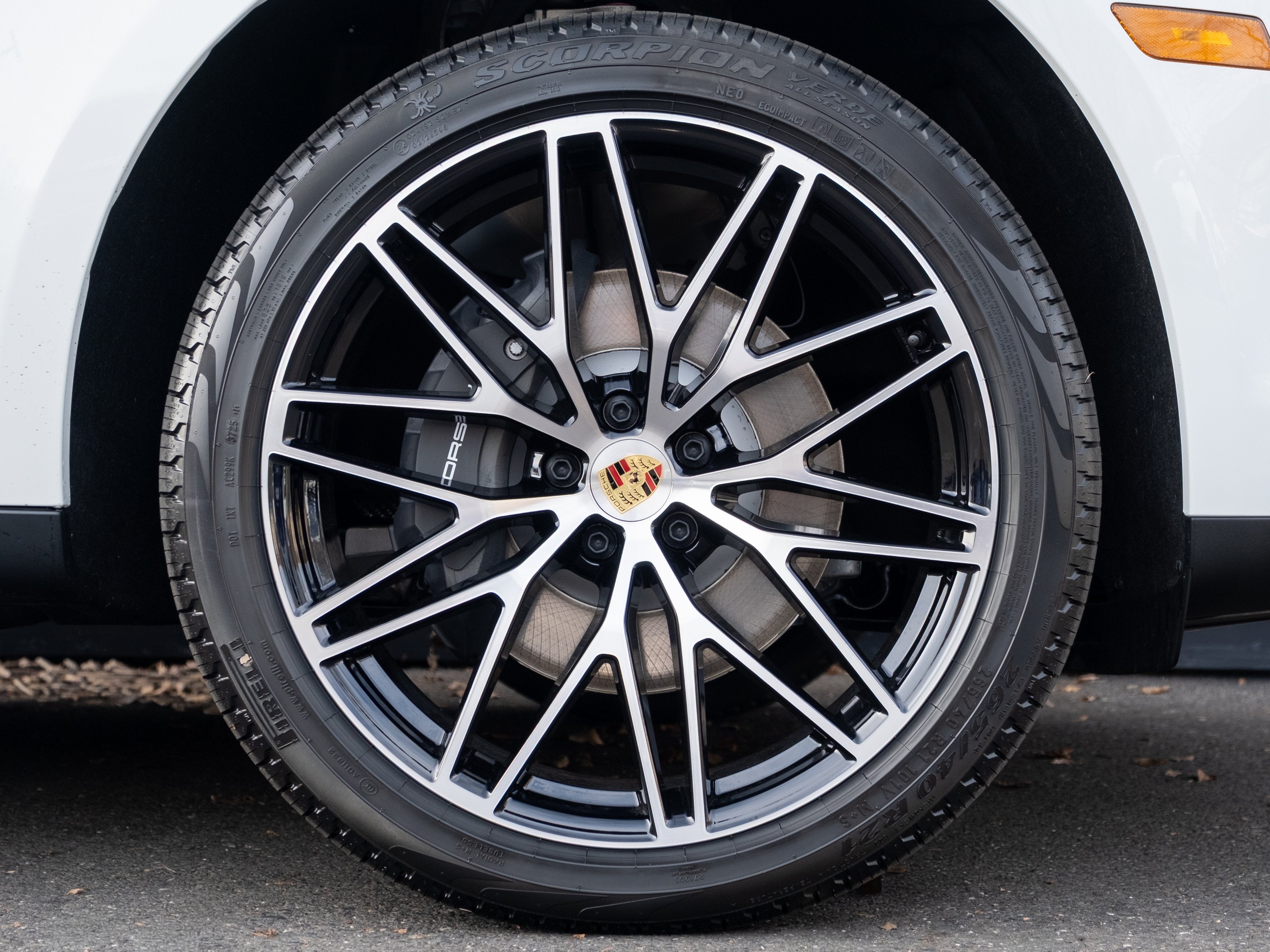 2026 Porsche Macan Base