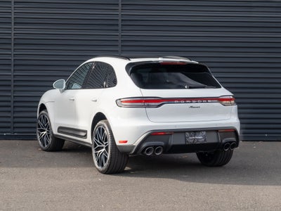 2026 Porsche Macan Base