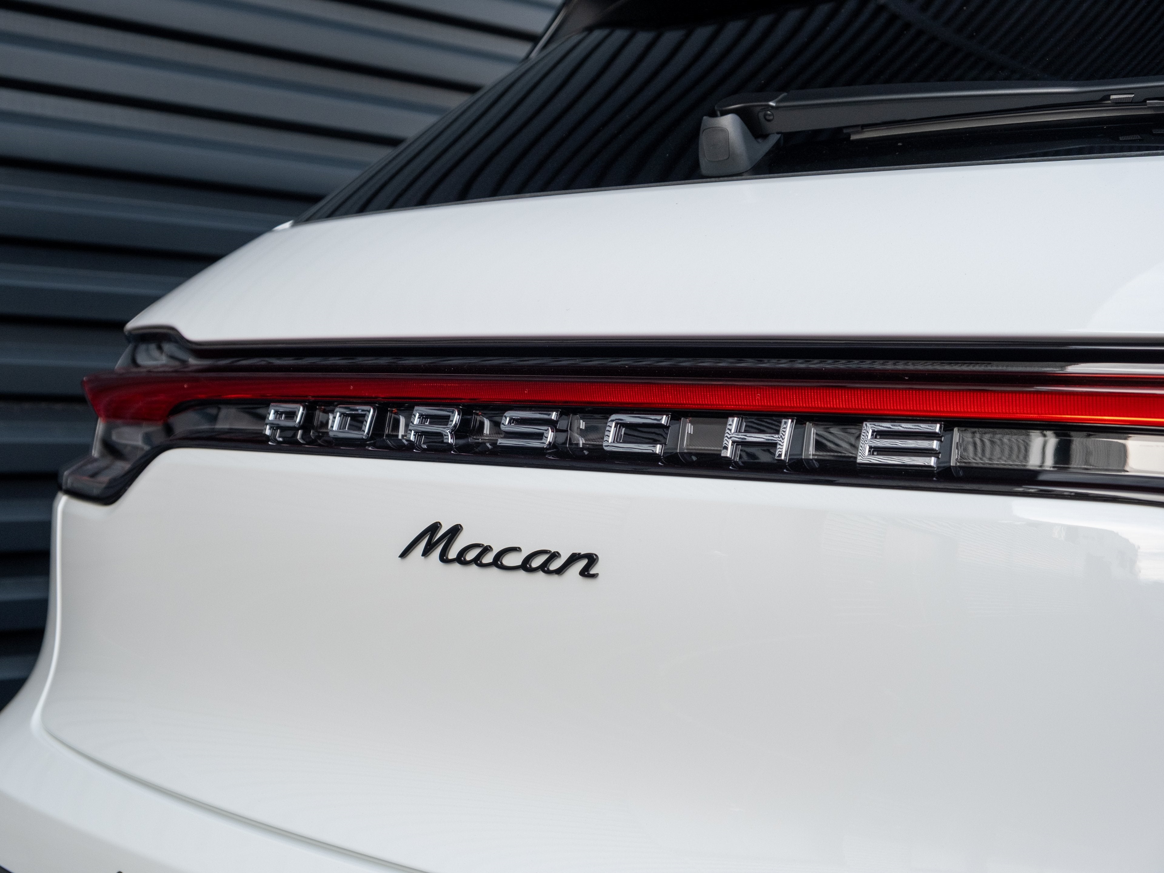 2026 Porsche Macan Base