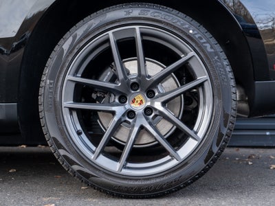 2026 Porsche Macan T