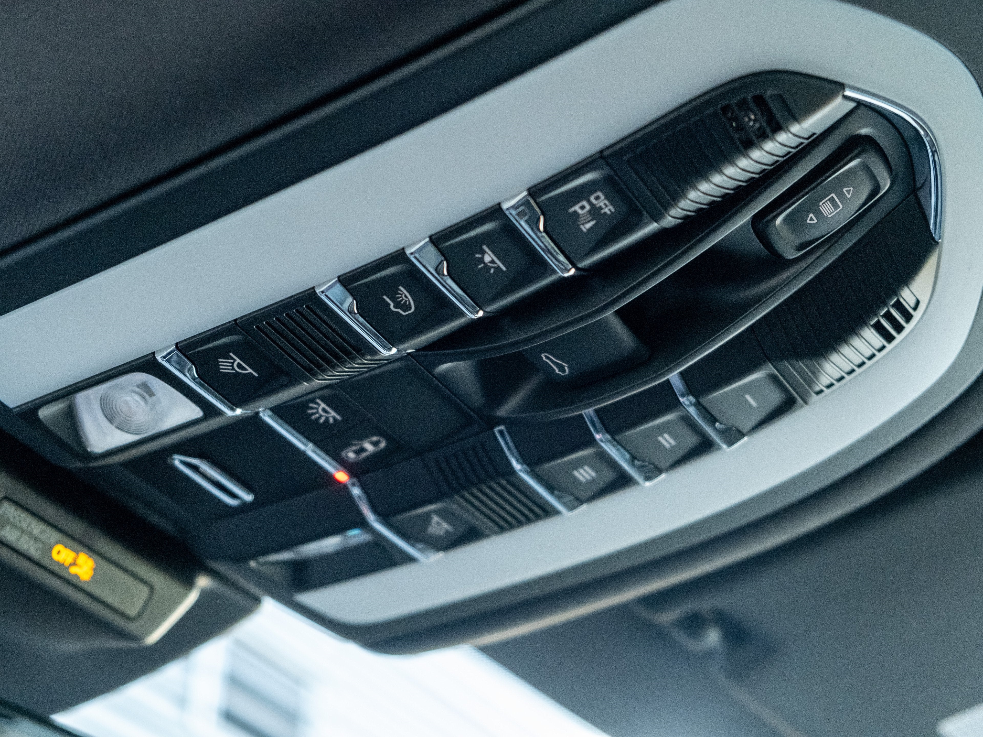 2026 Porsche Macan T