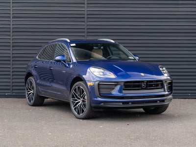 2026 Porsche Macan Base