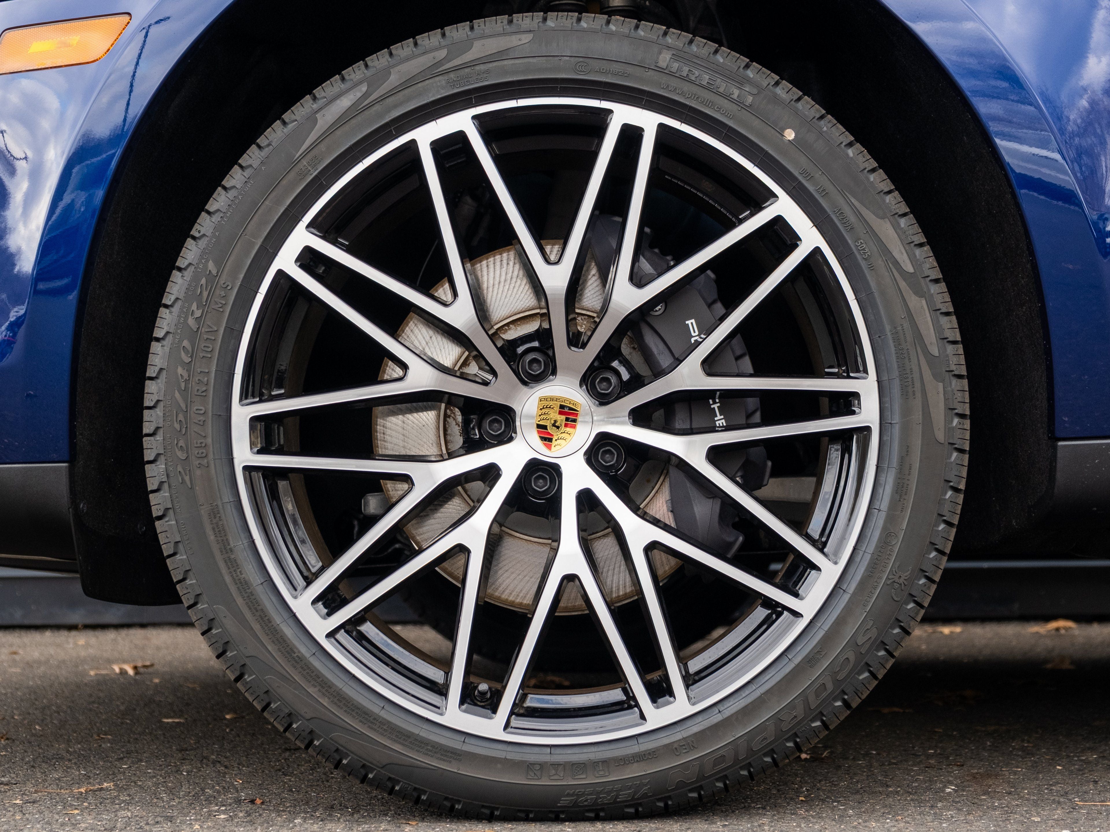 2026 Porsche Macan Base