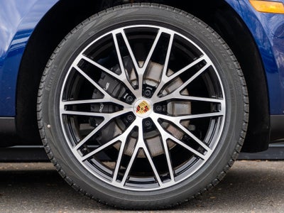 2026 Porsche Macan Base